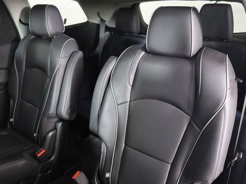 Used 2021 Buick Enclave Avenir image 37