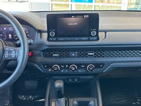 Used 2023 Honda Accord EX image 13