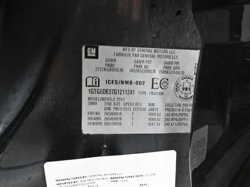 Used 2016 GMC Canyon SLT image 48