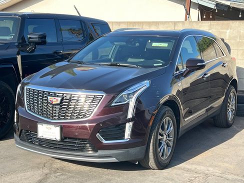 Used 2021 Cadillac XT5 Premium Luxury FWD image 2