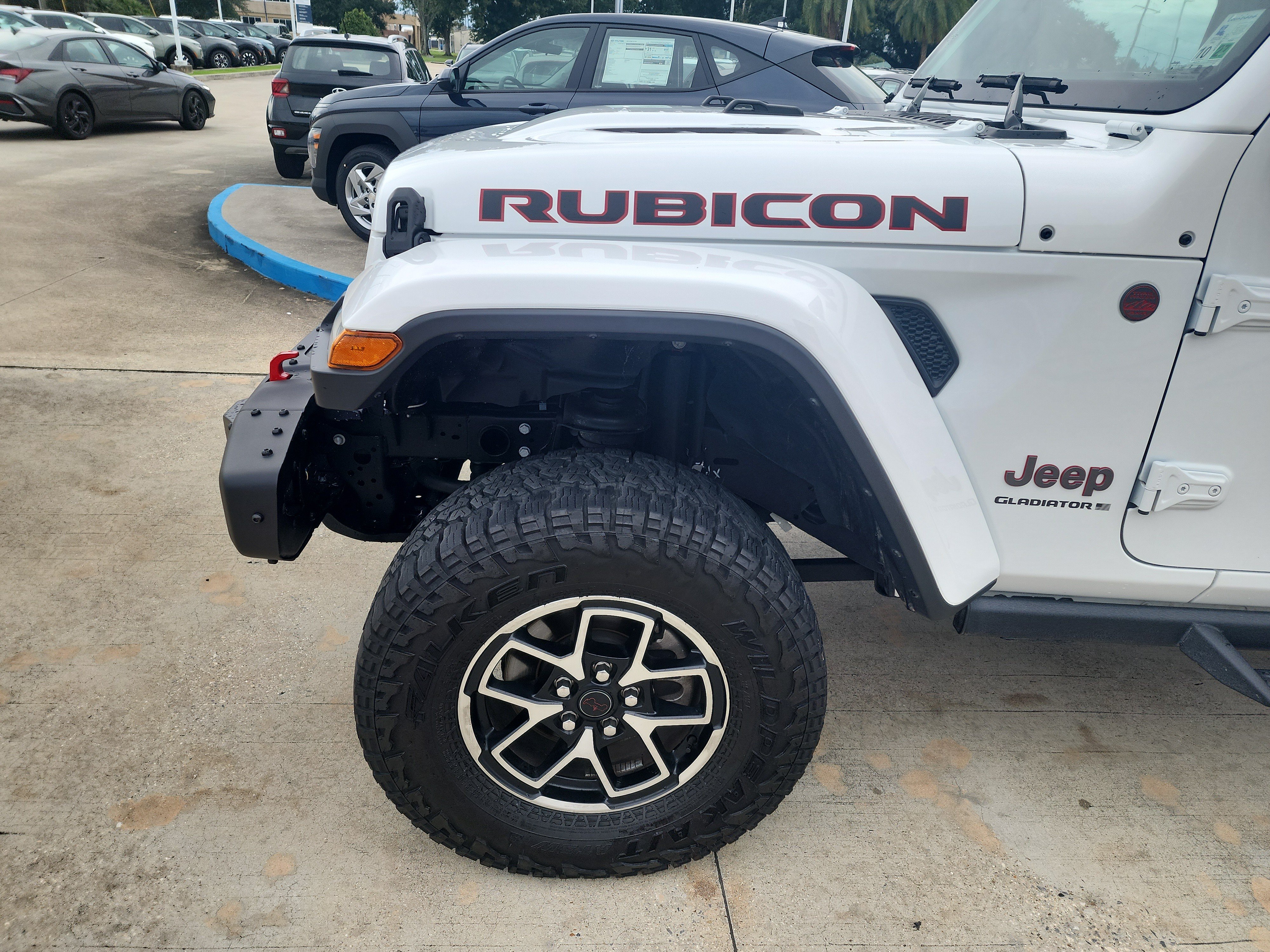 Used 2025 Jeep Gladiator Rubicon AWD/4WD image 12