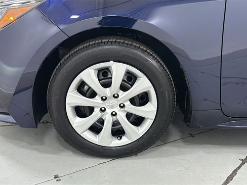 Certified 2025 Toyota Corolla LE image 24