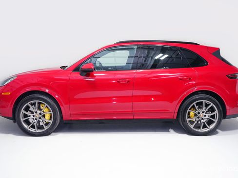 Used 2022 Porsche Cayenne S AWD/4WD image 4