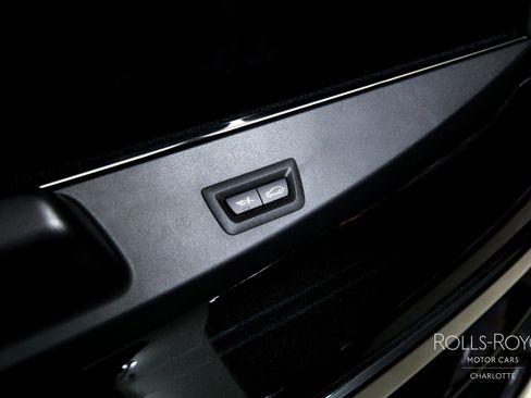 Certified 2023 Rolls-Royce Cullinan Black Badge AWD/4WD image 27