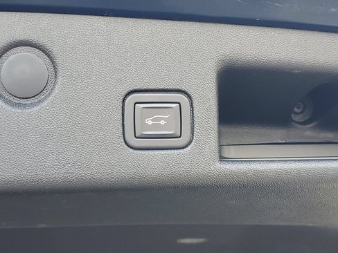 Used 2021 Chevrolet Equinox LT FWD image 8