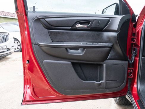 Used 2014 GMC Acadia SLE image 10