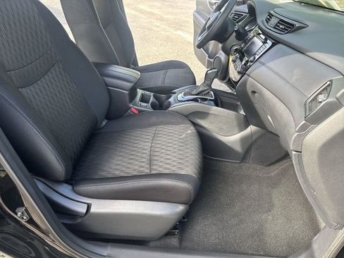 Used 2019 Nissan Rogue S w/ Special Edition Package AWD/4WD image 10