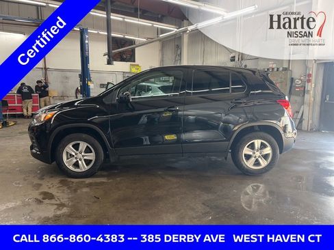 Used 2022 Chevrolet Trax LS w/ Tint and Cruise Package image 2