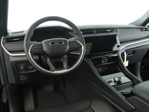 New 2026 Jeep Grand Cherokee Limited w/ Limited Altitude Package image 2