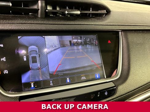 Used 2022 Cadillac XT5 Premium Luxury w/ Technology Package FWD image 13