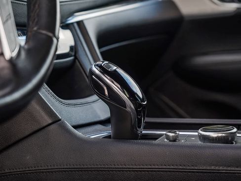 Used 2022 Cadillac XT5 Premium Luxury image 17