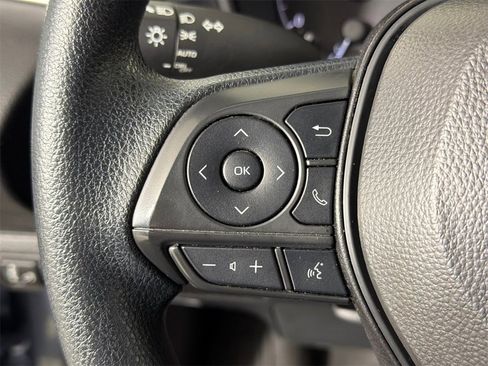 Used 2025 Toyota Corolla LE image 24