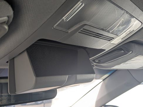 Used 2014 Toyota Camry L image 31