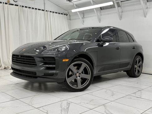 Certified 2021 Porsche Macan AWD/4WD image 6