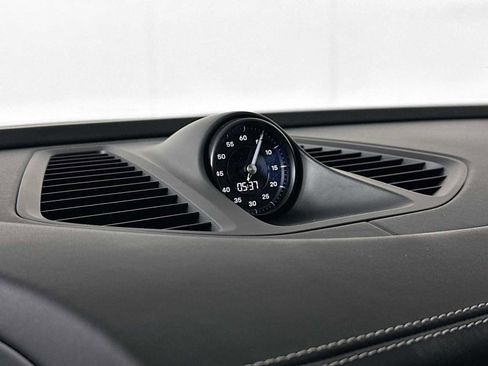 Used 2025 Porsche Macan Electric image 17