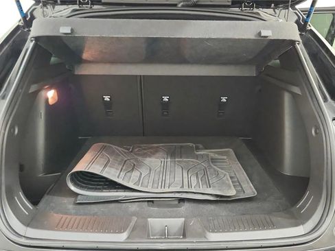 Used 2025 Chevrolet Trax RS w/ Driver Confidence Package image 19