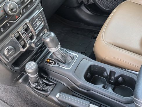 Used 2021 Jeep Gladiator Overland w/ Popular Equipment Package image 25