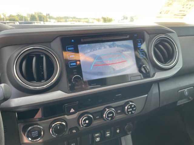 Used 2018 Toyota Tacoma TRD Off-Road AWD/4WD image 22