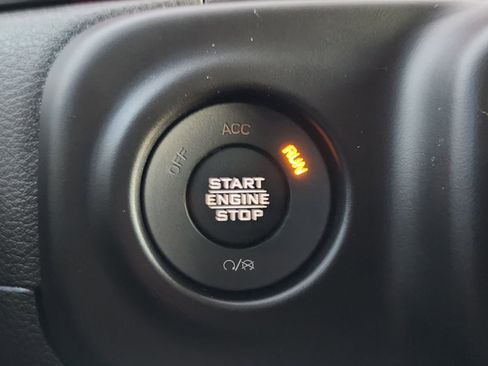 Used 2023 Jeep Gladiator Rubicon w/ Cold Weather Group image 25