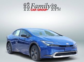 New 2026 Toyota Prius Plug-In Hybrid FWD video 2