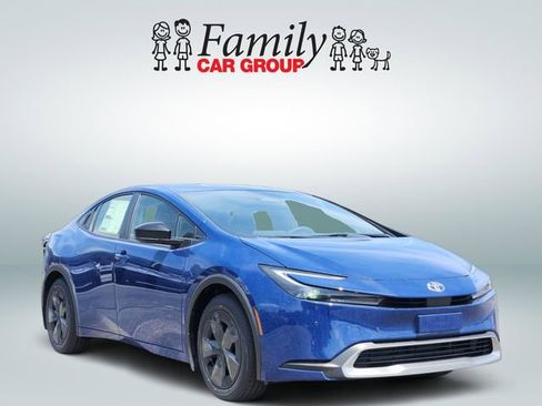 New 2026 Toyota Prius Plug-In Hybrid FWD image 2