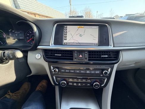 Used 2017 Kia Optima EX w/ Technology Package image 28