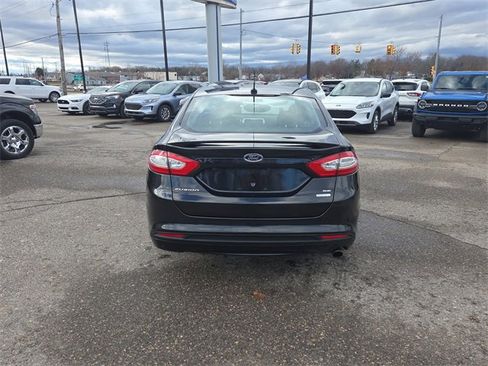 Used 2013 Ford Fusion SE image 5