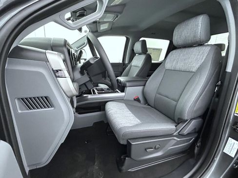 New 2026 Ford F250 XLT w/ FX4 Off-Road Package image 10