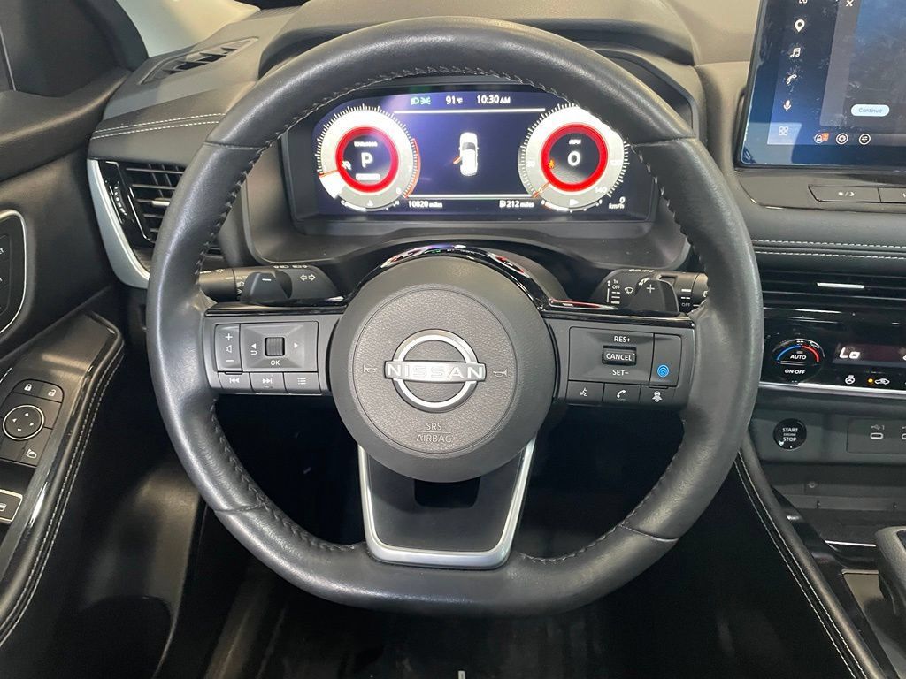 Certified 2024 Nissan Rogue Platinum FWD image 14