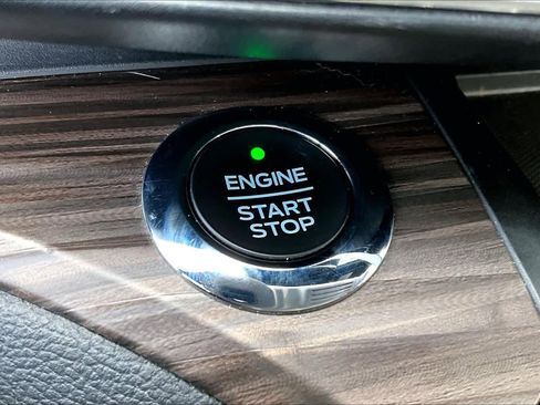 Used 2020 Ford Explorer Limited image 31