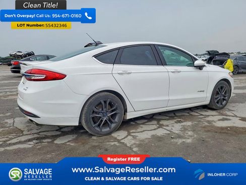 Used 2018 Ford Fusion SE w/ Equipment Group 601A FWD image 4