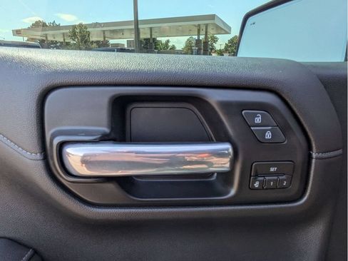 Used 2021 Chevrolet Silverado 1500 LTZ AWD/4WD image 14
