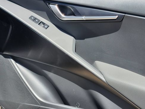 New 2026 Kia Niro LX FWD image 15