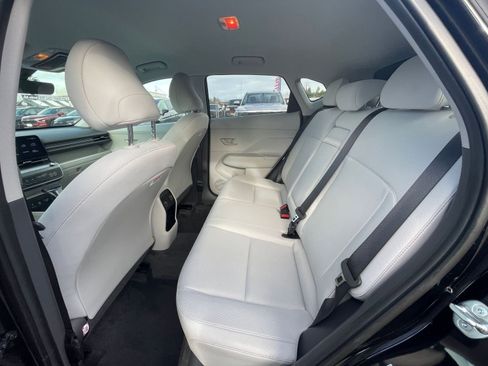 Used 2025 Hyundai Kona SEL image 25