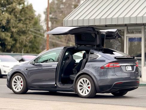 Used 2019 Tesla Model X Performance image 7