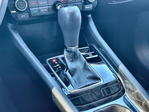 Used 2022 Jeep Compass Latitude image 17