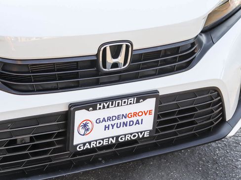 Used 2023 Honda Civic Sport image 5