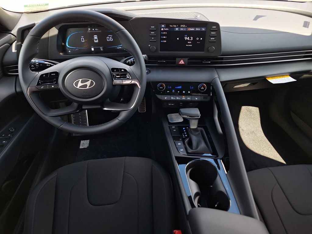 New 2026 Hyundai Elantra SEL Sport Premium FWD image 14