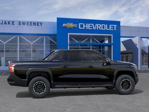 New 2026 Chevrolet Silverado EV Trail Boss image 5