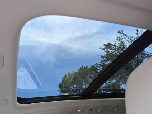 New 2025 Volvo XC60 T8 Plus w/ Protection Package Premier image 18