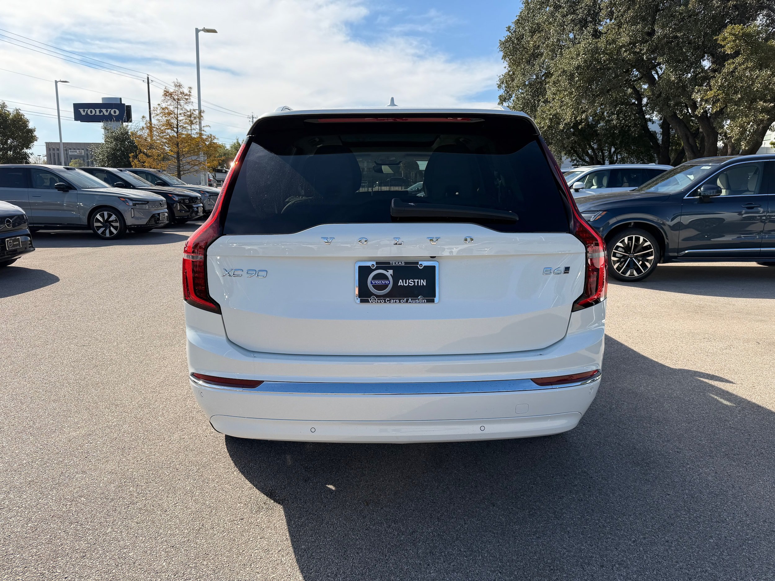 Used 2026 Volvo XC90 B6 Ultra w/ Protection Package AWD/4WD image 5