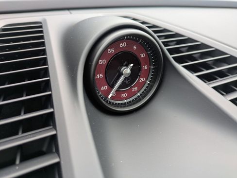 New 2025 Porsche Macan 4 Electric image 21