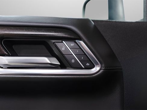 Used 2024 GMC Sierra 3500 Denali image 26