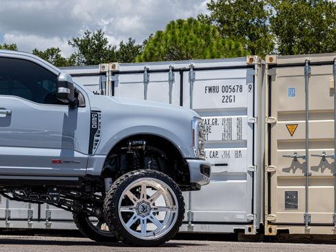 Used 2024 Ford F250 Platinum AWD/4WD image 39