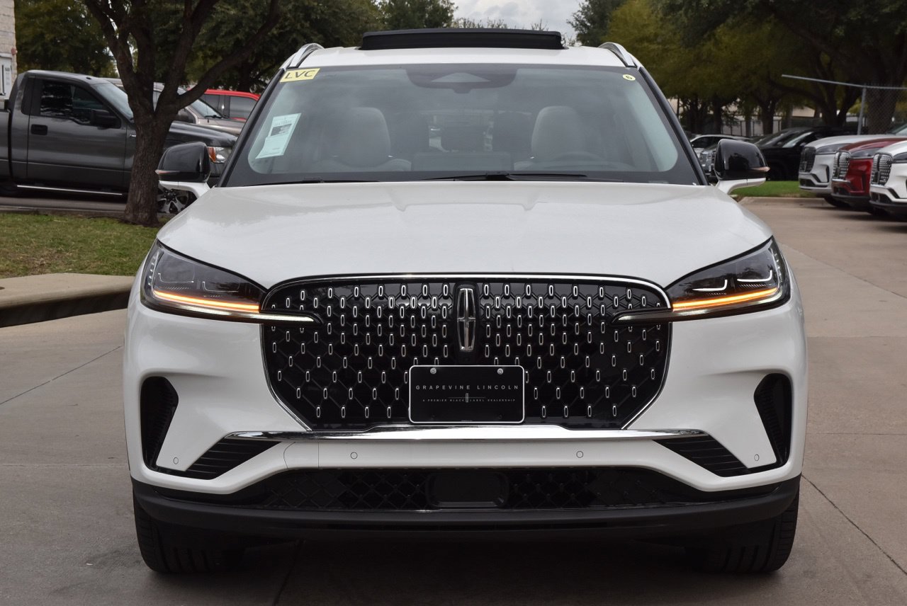 New 2027 Lincoln Aviator Reserve AWD/4WD image 2