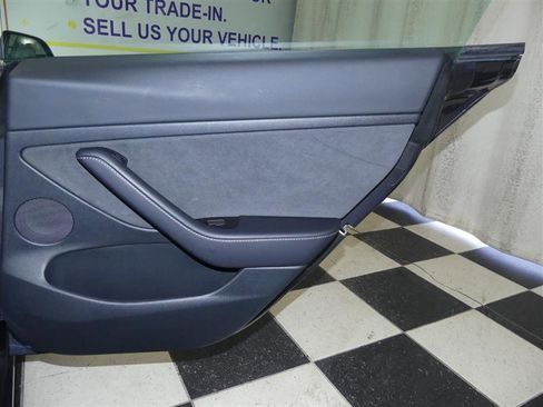 Used 2023 Tesla Model 3 Standard Range image 26