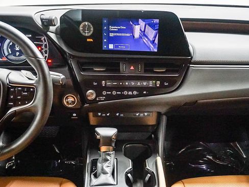 Used 2024 Lexus ES 300h w/ Premium Package image 14