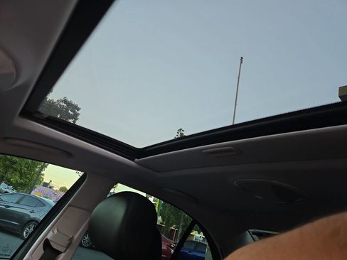 Used 2008 Mercedes-Benz E 350 Sedan image 18