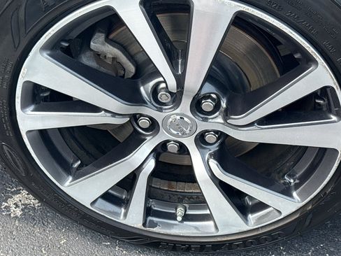 Used 2017 Nissan Maxima Platinum FWD image 9