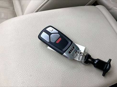 Used 2019 Audi Q5 2.0T Premium image 12